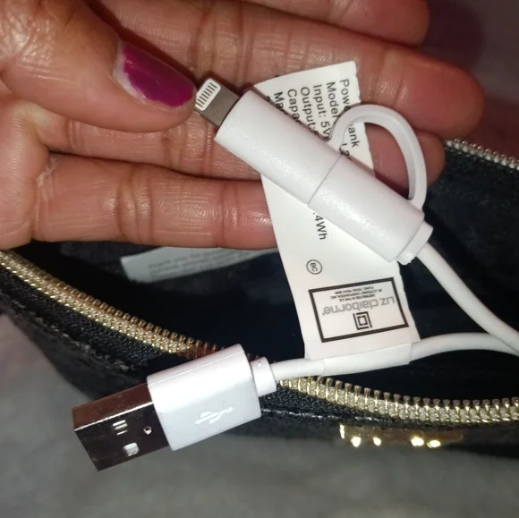 Liz Claiborne clutch - Picture 3 of 7